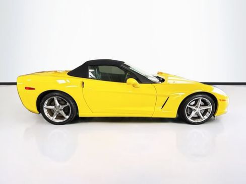 Used 2012 Chevrolet Corvette Convertible w/ 3LT Preferred Equipment Group RWD image 5