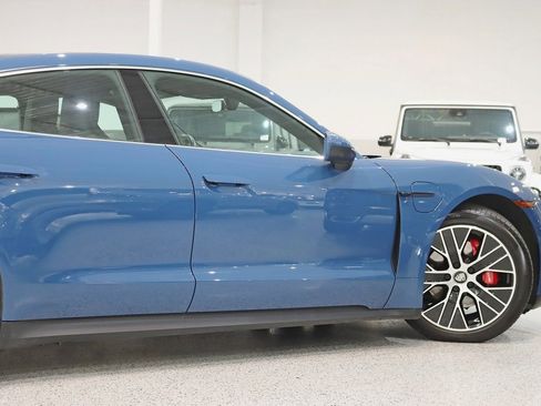 Used 2021 Porsche Taycan 4S image 11