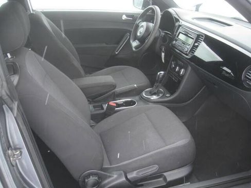 Used 2014 Volkswagen Beetle 1.8T image 15