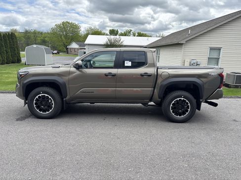 New 2026 Toyota Tacoma TRD Off-Road AWD/4WD image 6