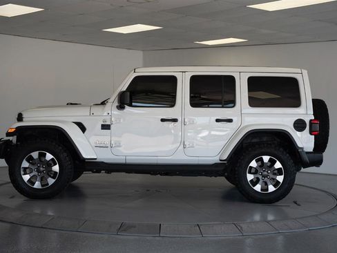 Used 2021 Jeep Wrangler Unlimited Sahara AWD/4WD image 4