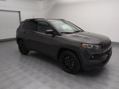 Used 2024 Jeep Compass Latitude w/ Altitude Special Edition image 11