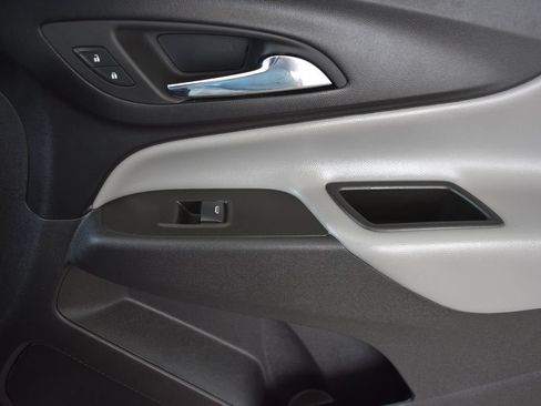 Used 2024 Chevrolet Equinox LT FWD image 21
