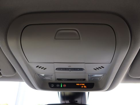 Used 2026 Chevrolet Blazer LT w/ Convenience Package FWD image 29