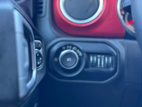 Used 2019 Jeep Wrangler Unlimited Rubicon w/ Cold Weather Group AWD/4WD image 32
