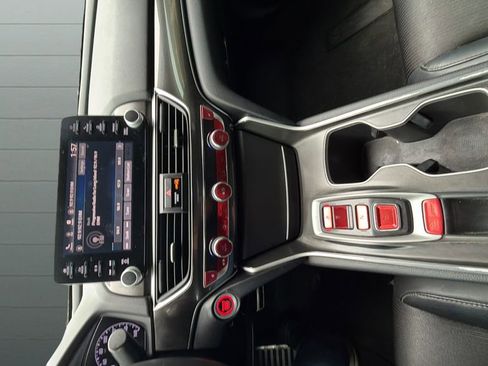 Used 2018 Honda Accord Sport image 18