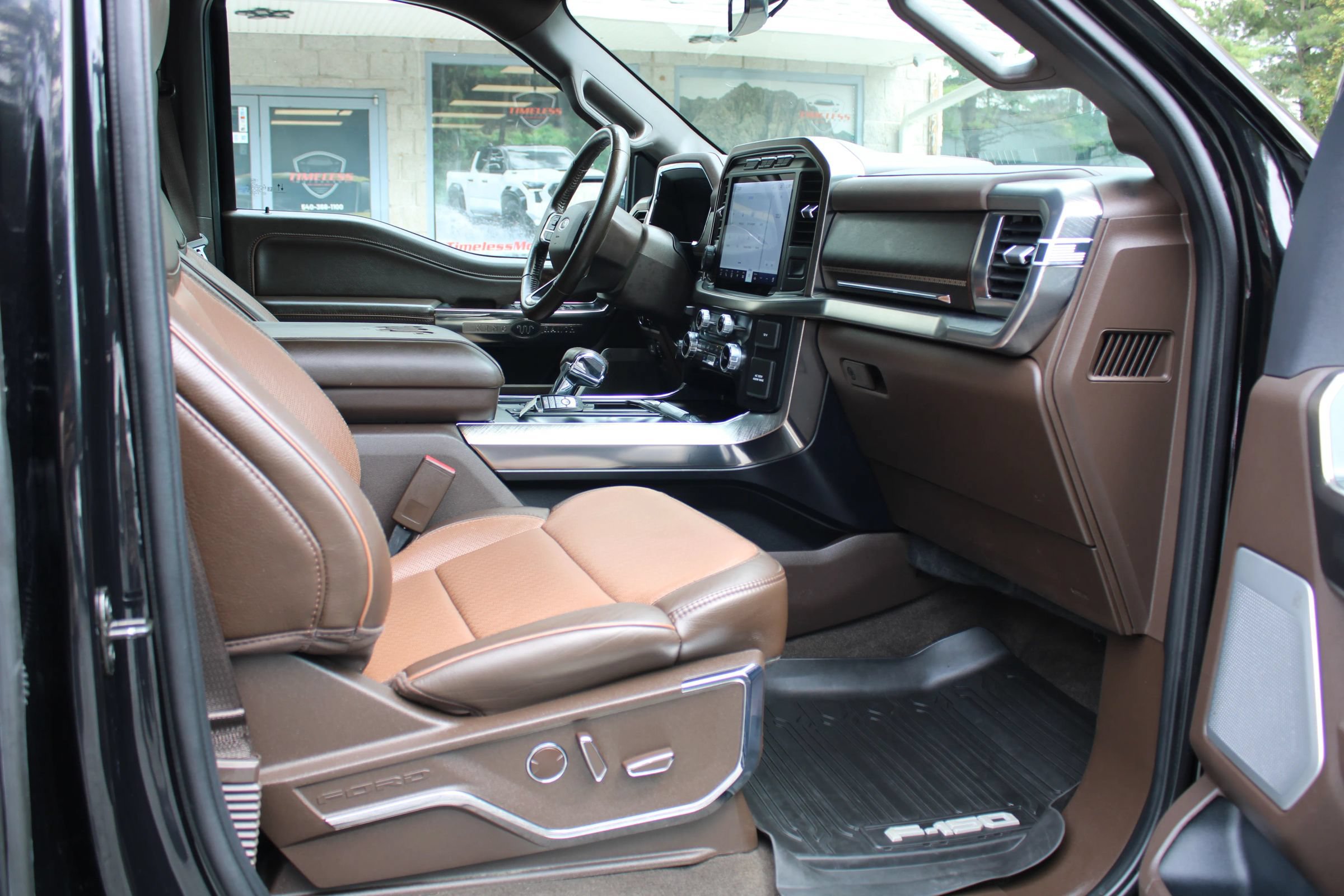 Used 2023 Ford F150 King Ranch w/ Equipment Group 601A High AWD/4WD image 8