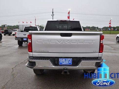 Used 2021 Chevrolet Silverado 2500 LTZ w/ LTZ Premium Package AWD/4WD image 4