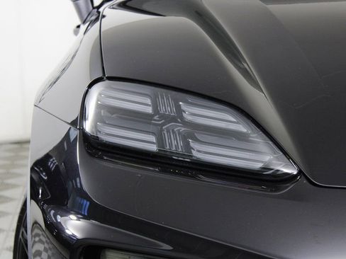 Certified 2025 Porsche Macan 4S Electric image 11