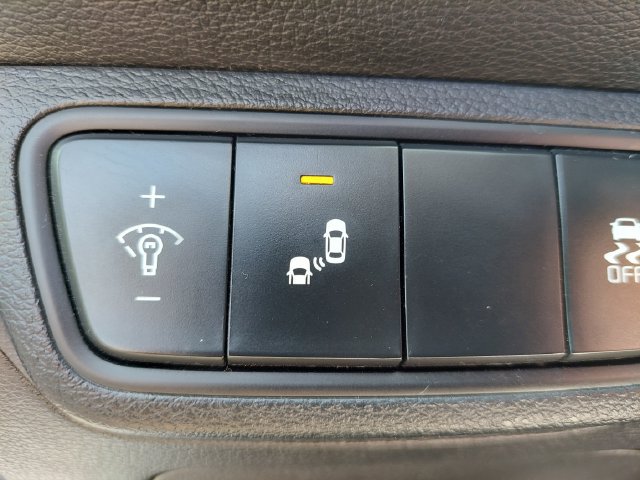 Used 2023 Kia Forte LXS w/ LXS Technology Package FWD image 14