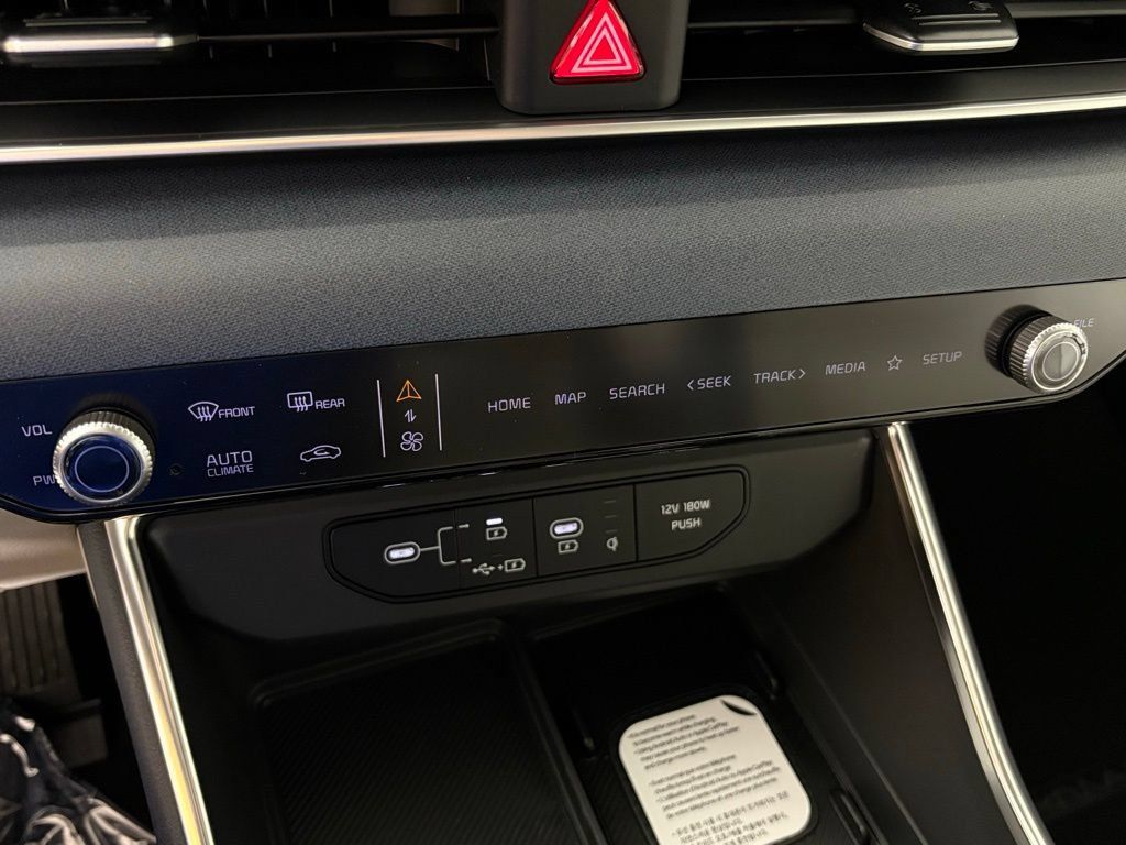 New 2026 Kia Carnival EX FWD image 29