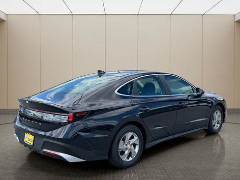 New 2026 Hyundai Sonata SE FWD image 3