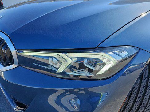 Used 2025 BMW 330i xDrive xDrive w/ M Sport Package image 32