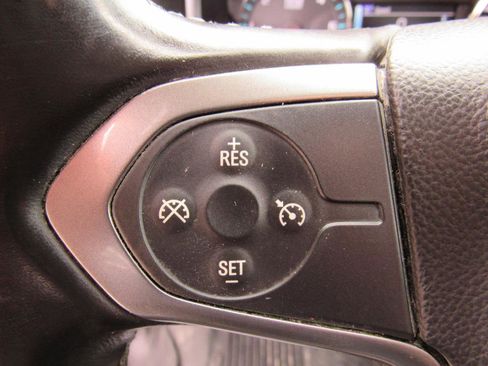 Used 2018 Chevrolet Silverado 1500 LT AWD/4WD image 12