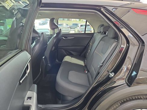 Used 2025 Kia Niro LX FWD image 30
