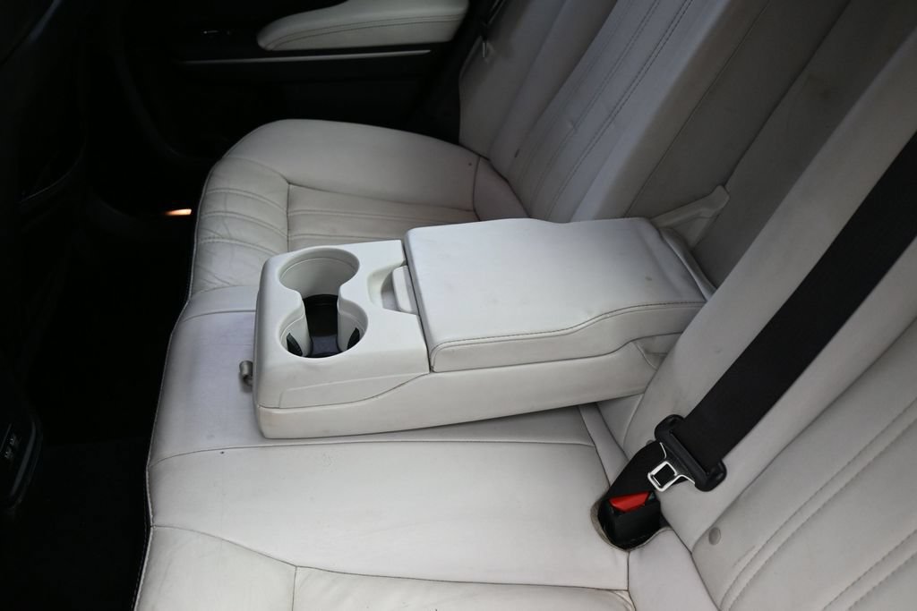 Used 2019 Chrysler 300 S RWD image 25