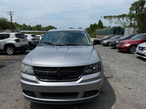 Used 2017 Dodge Journey SE w/ Flexible Seating Group FWD image 4