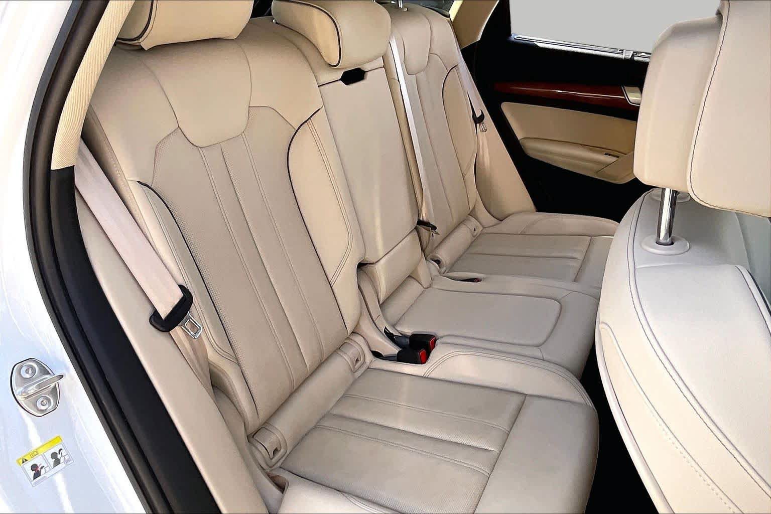 Used 2023 Audi Q5 2.0T Premium Plus w/ Premium Plus Package AWD/4WD image 19
