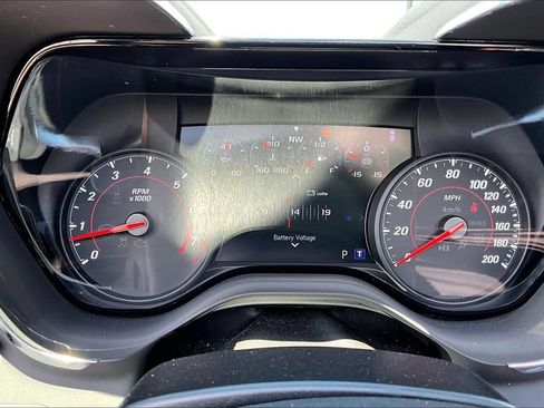 Used 2022 Chevrolet Camaro ZL1 RWD image 27