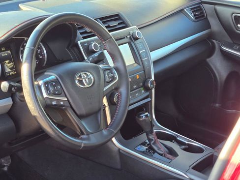 Used 2016 Toyota Camry SE w/ Protection Package (Q2) image 27