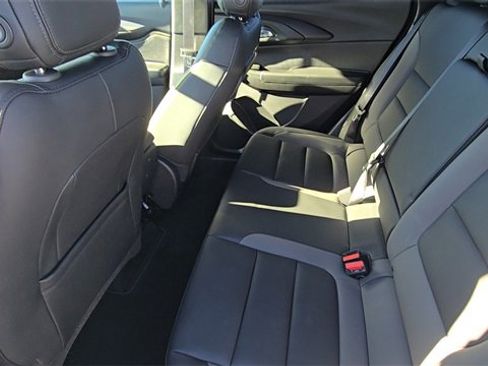 Used 2025 Chevrolet TrailBlazer ACTIV w/ Convenience Package image 17