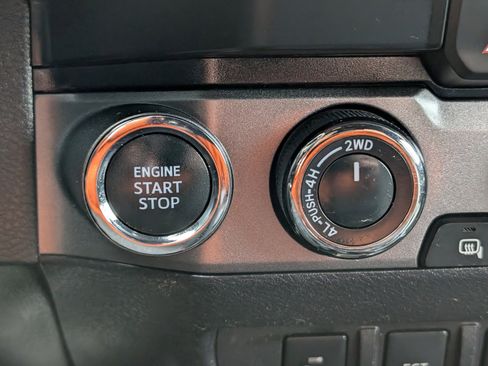 Used 2020 Toyota Tacoma TRD Off-Road image 5