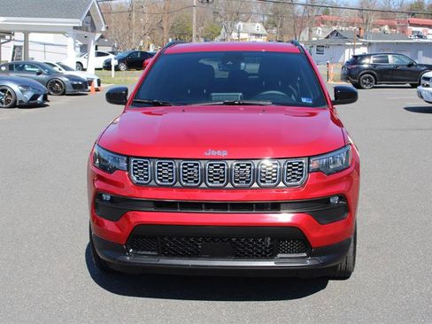 Used 2025 Jeep Compass Latitude w/ Convenience Group image 3