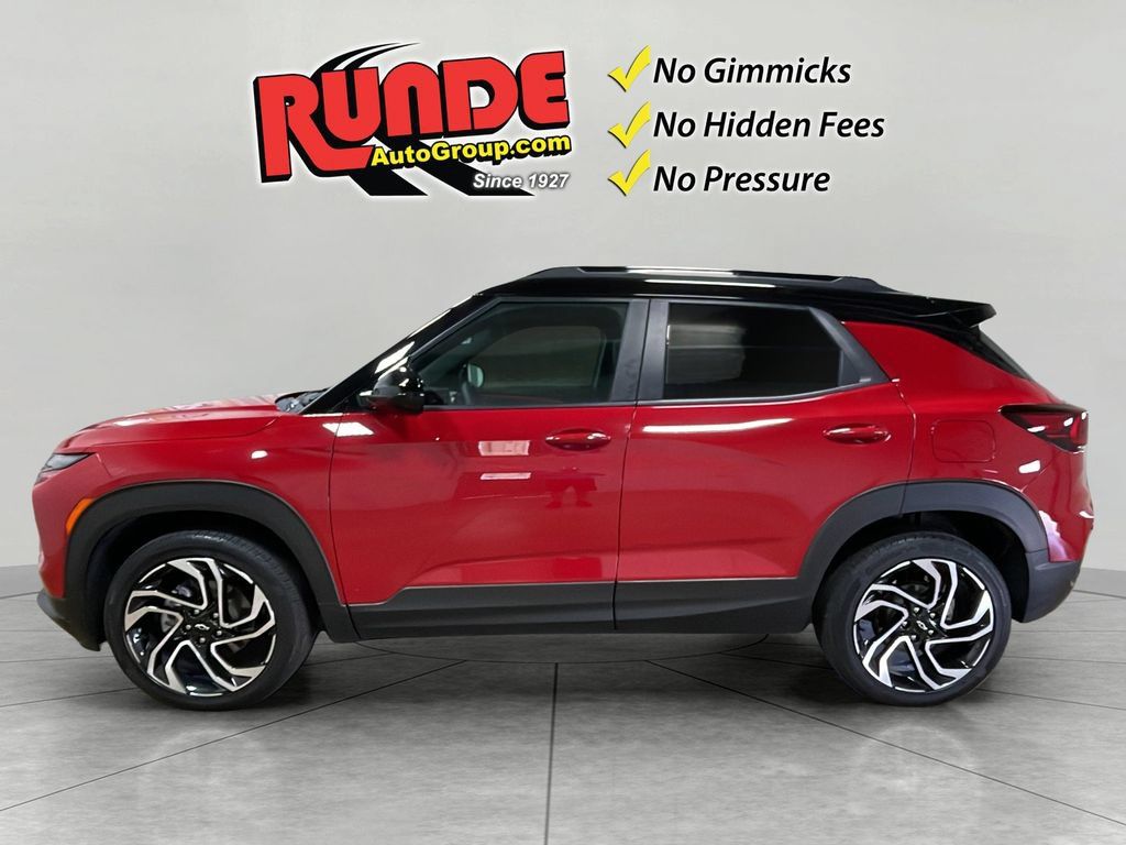 Used 2026 Chevrolet TrailBlazer RS w/ Convenience Package AWD/4WD image 3