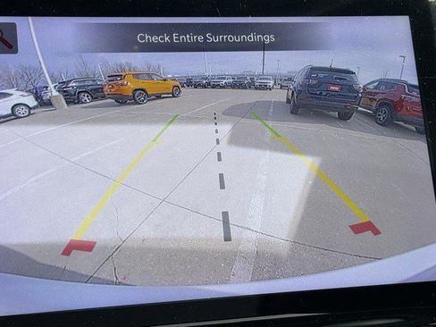 Certified 2023 Jeep Grand Cherokee Limited w/ Black Appearance Package image 21