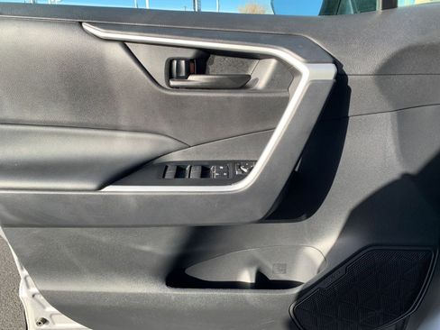 Used 2025 Toyota RAV4 LE image 20