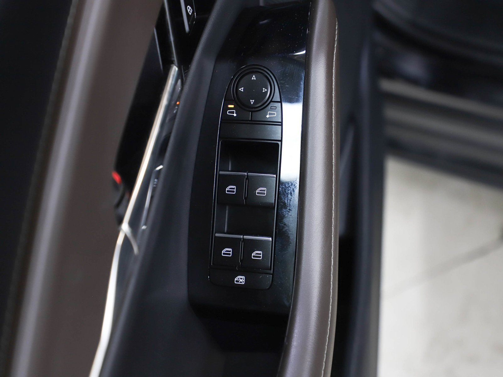 Used 2024 MAZDA CX-30 AWD 2.5 S w/ Premium Package image 19