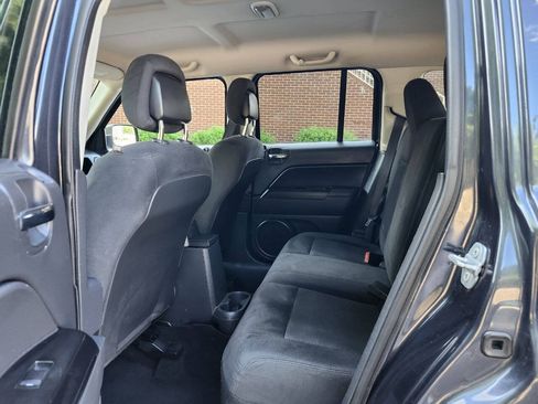 Used 2015 Jeep Patriot Latitude w/ Trailer Tow Prep Group FWD image 6