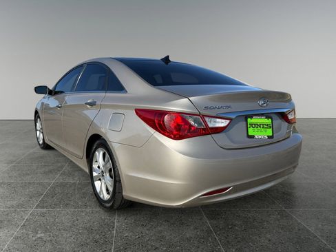 Used 2012 Hyundai Sonata Limited w/ Navigation Pkg FWD image 4