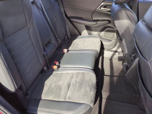 Used 2023 Mitsubishi Outlander SE image 26