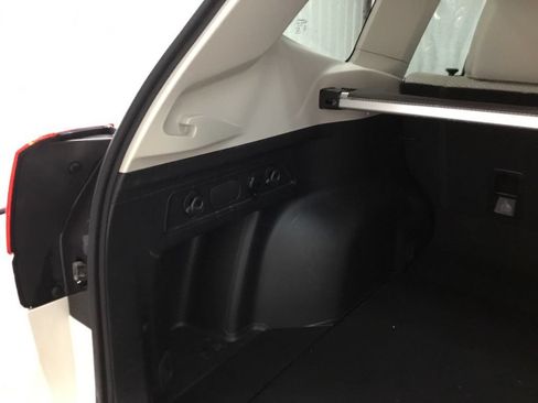 Used 2023 Subaru Forester Premium AWD/4WD image 17