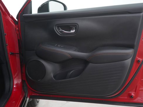 Used 2024 Honda HR-V Sport image 9