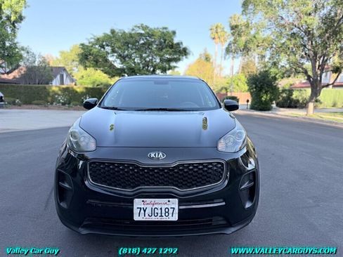 Used 2017 Kia Sportage LX FWD image 2