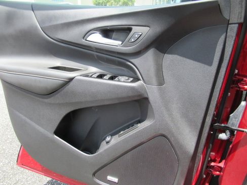 Used 2023 Chevrolet Equinox Premier FWD image 20