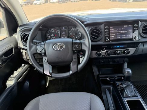 Used 2022 Toyota Tacoma SR AWD/4WD image 14
