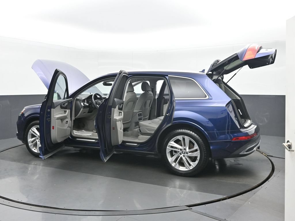Used 2020 Audi Q7 3.0T Prestige w/ Prestige Package AWD/4WD image 43