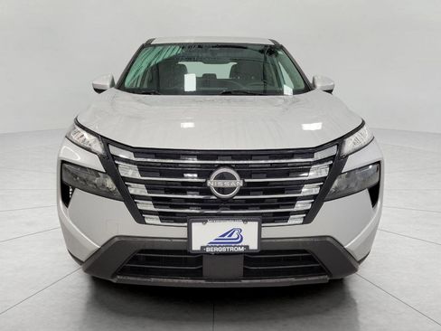 Used 2025 Nissan Rogue SV image 13