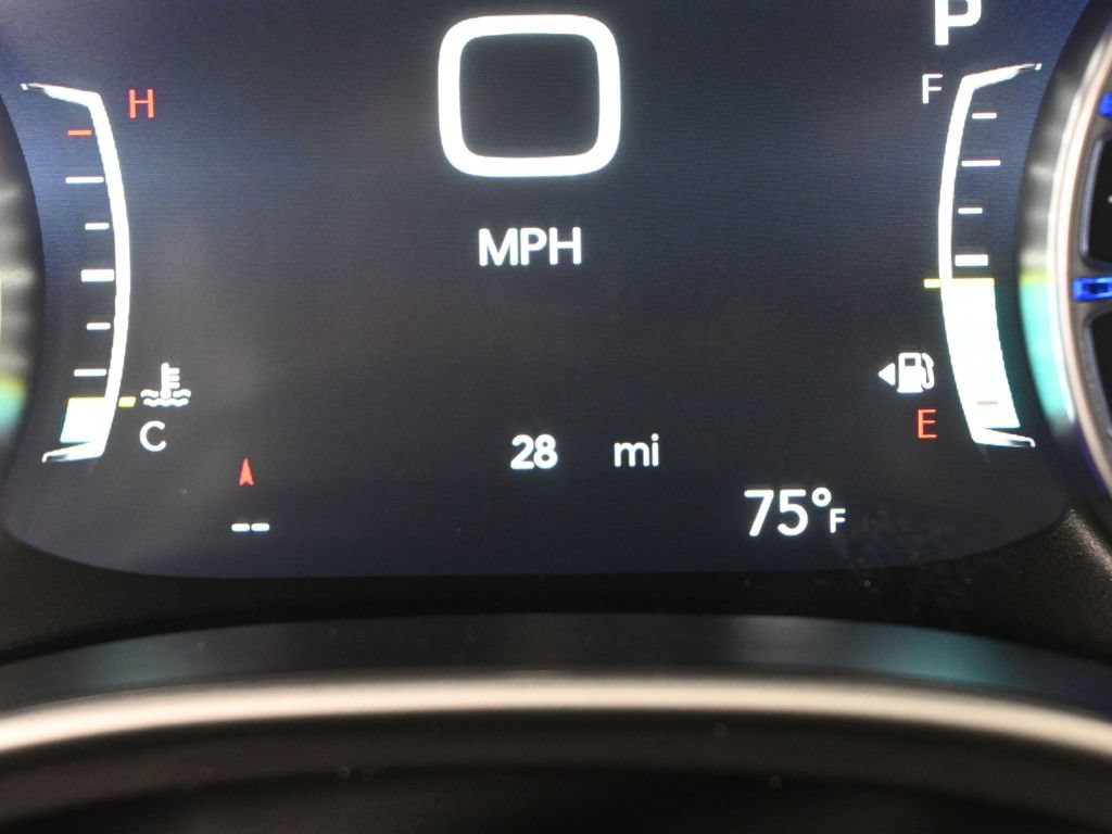 New 2026 Chrysler Pacifica Select FWD image 37