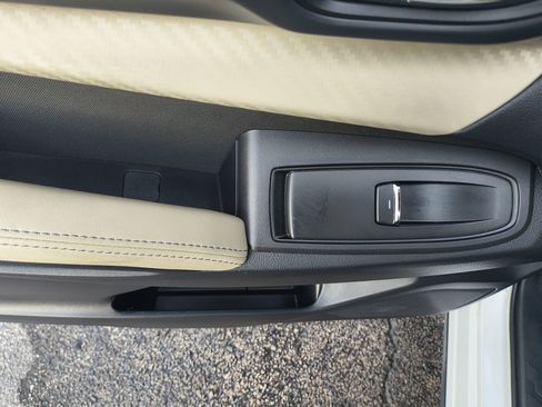 Used 2022 Subaru Ascent Premium w/ Convenience Package image 21