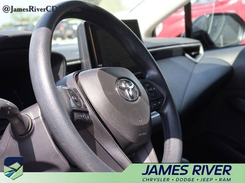 Used 2026 Toyota Corolla LE FWD image 24
