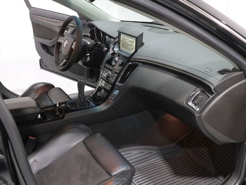 Used 2011 Cadillac CTS V image 64