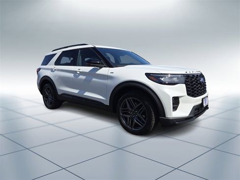 New 2025 Ford Explorer ST-Line w/ Premium Package image 2