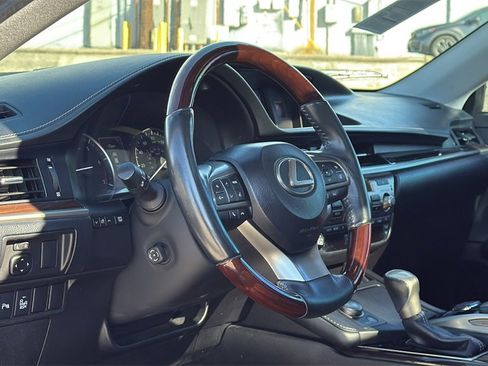 Used 2017 Lexus ES 350 image 11