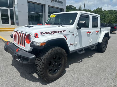 Used 2022 Jeep Gladiator Mojave w/ Cold Weather Group AWD/4WD image 2