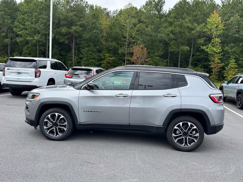 Used 2024 Jeep Compass Limited AWD/4WD image 3