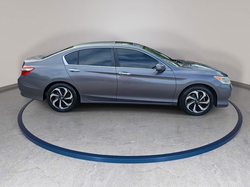 Used 2016 Honda Accord EX image 4